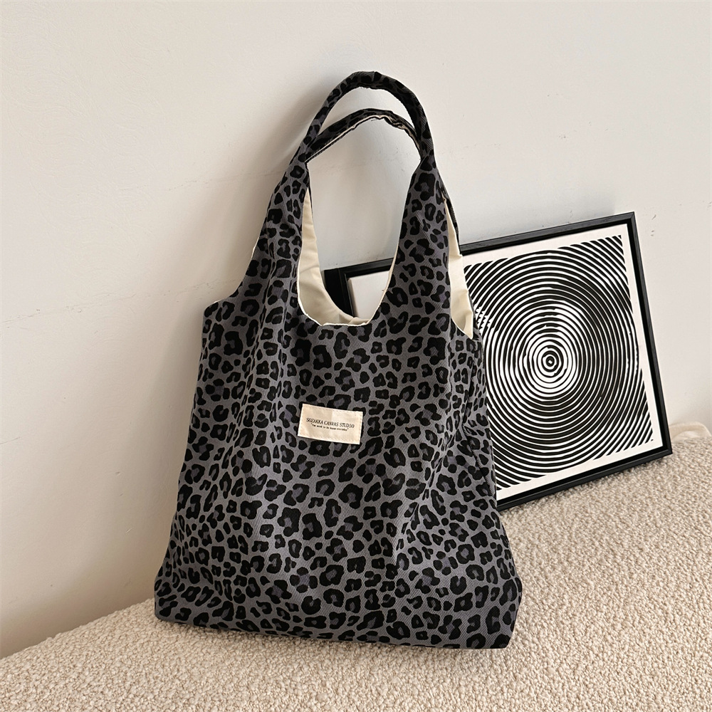 410272 ins Retro leopard Print bag for Women, 2024 canvas vest bag, new commuter hand-held underarm bag full figure