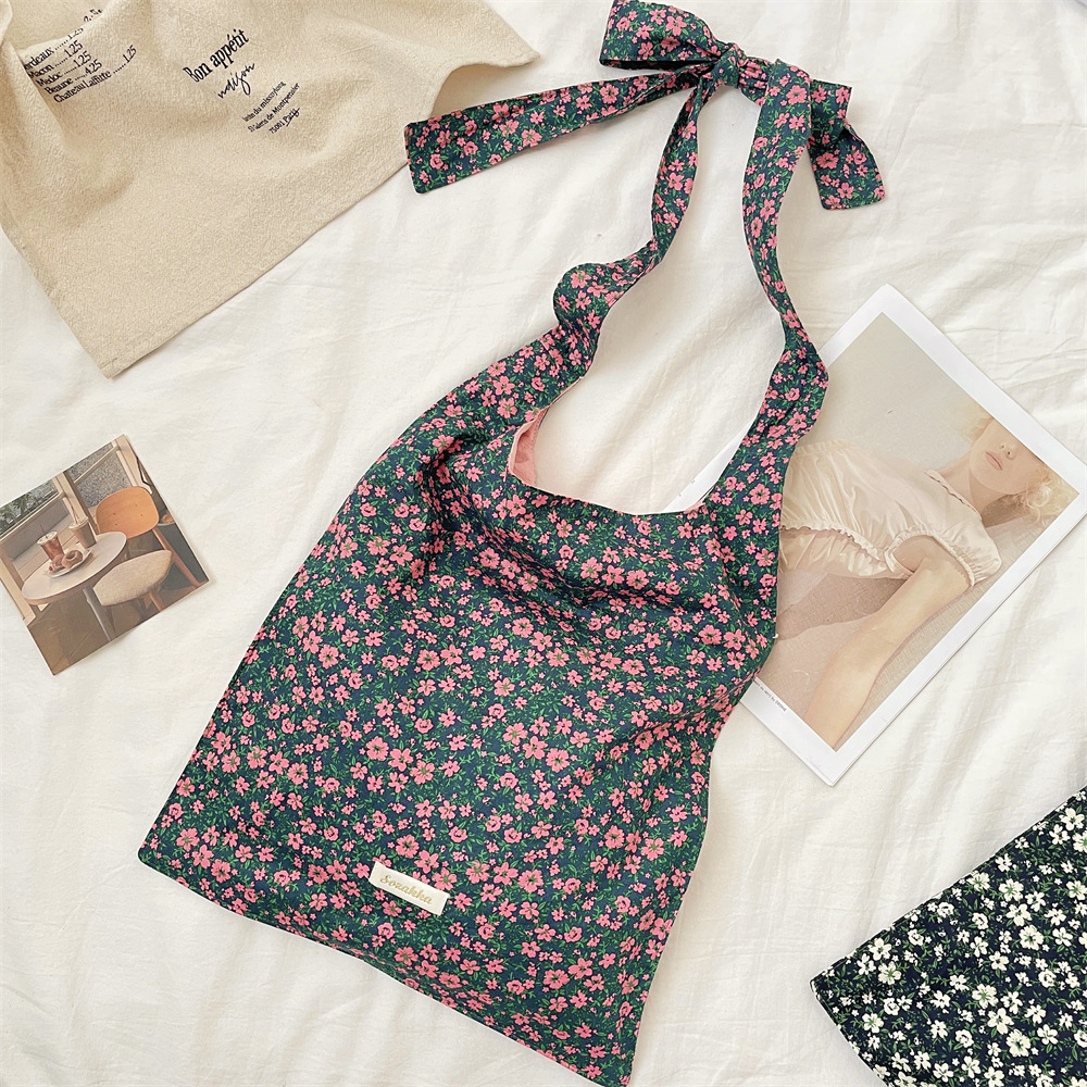 The 56252 new fresh floral canvas bag is a versatile underarm bag, single-shoulder bag and large-capacity women's canvas bag for going out Specification drawing