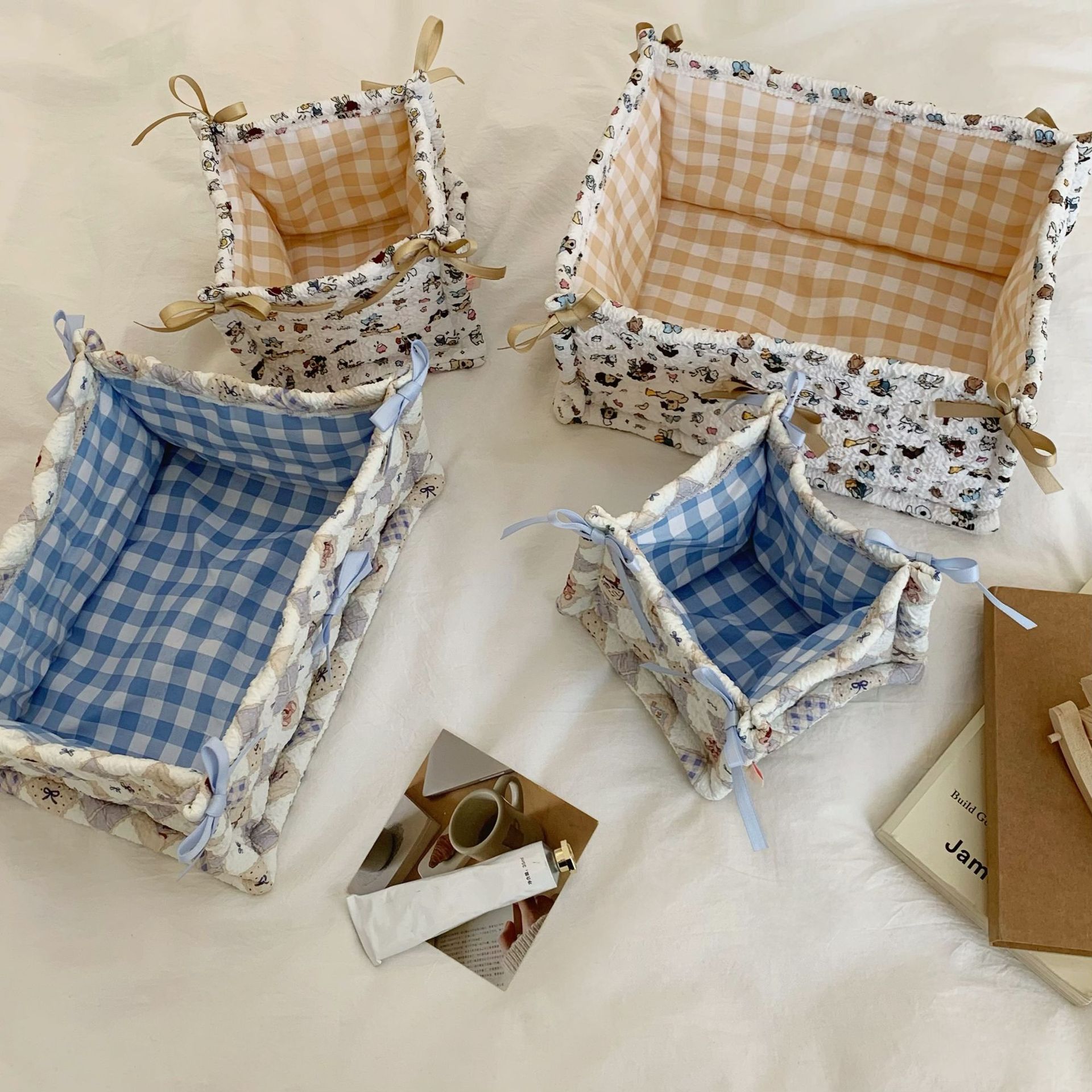 Korean-style ins bear storage basket, hand-quilted and cute home snack storage basket, desktop small sundries storage basket details Picture