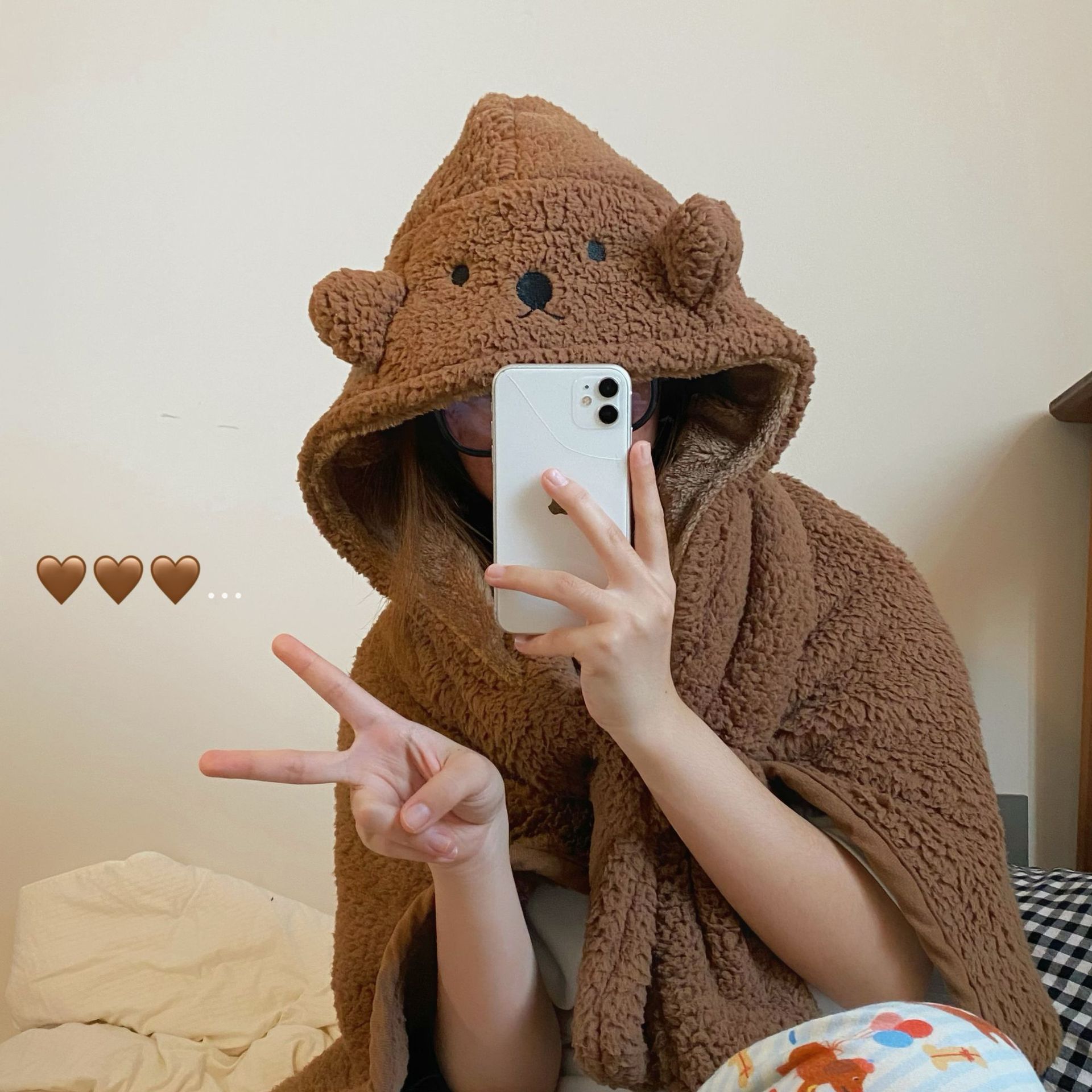 Original design 2024 new thickened warm blanket, cute cartoon bear shawl, hat, nap blanket for children full figure
