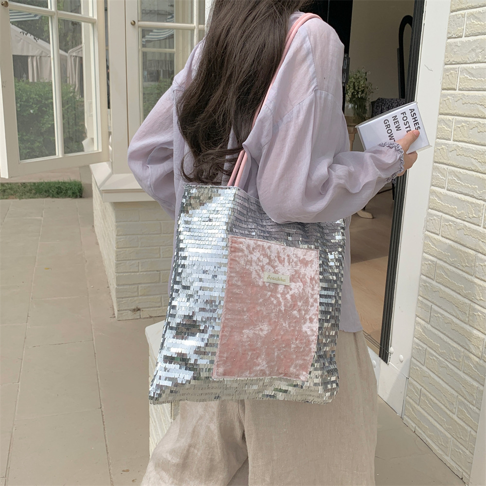 53131 New trendy sparkling pink with silver sequins, small and large capacity commuting single-shoulder canvas handbag full figure