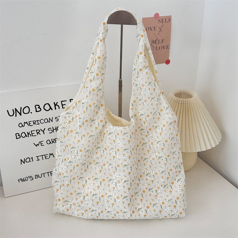 47121 Korean-style embroidered flower canvas bag vest bag for girls, student large-capacity commuting and class single-shoulder bag full figure