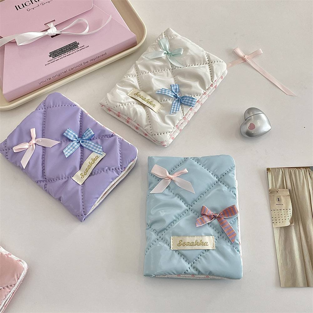52242 Korean-style sweet bow passport card holder, document storage, bank card, travel ID card holder Application Scenario