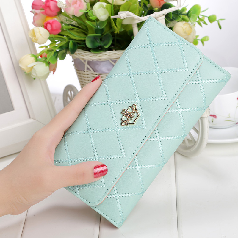 Wholesale of 2021 Women's wallets, long Korean version zipper, fresh and clean crown diamond-shaped student multi-functional wallets Application Scenario