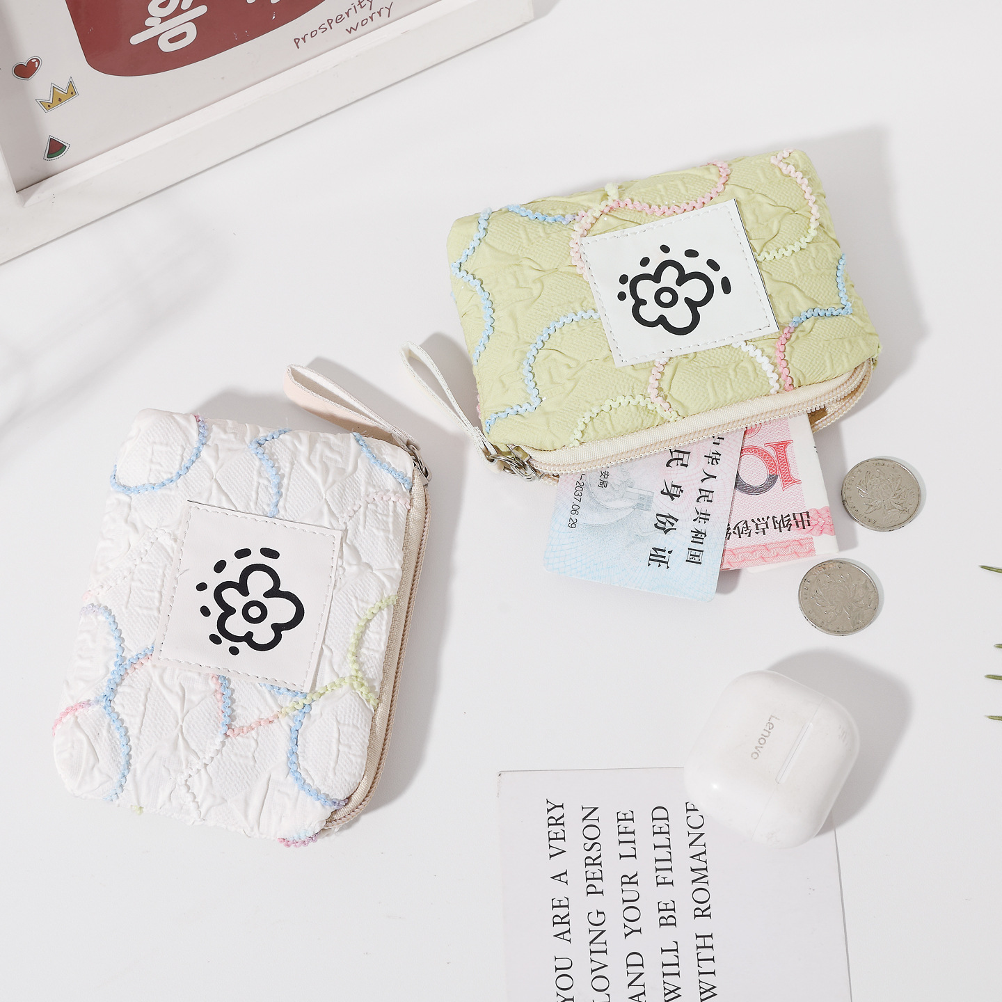Japanese-style cute and simple waffle pocket women's wrist bag, summer flower, 2025 new style bag Specification drawing