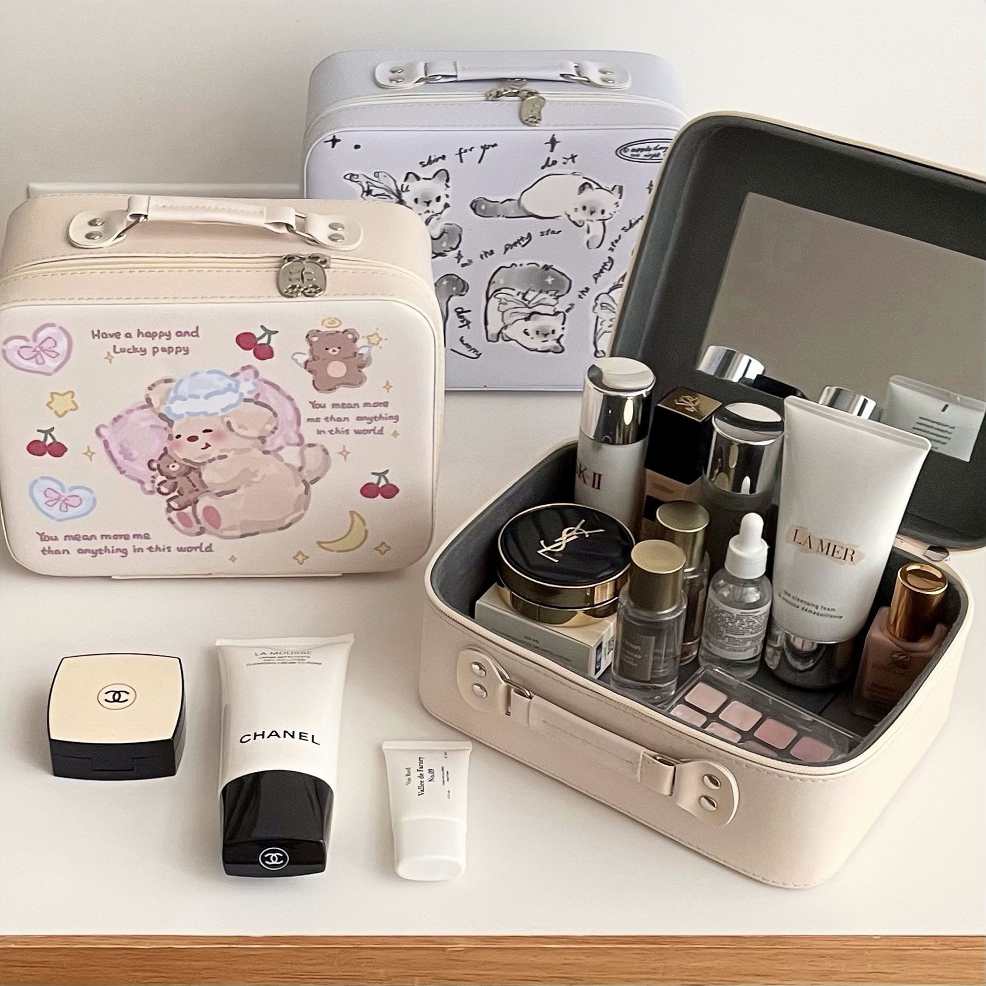 High appearance level cartoon makeup box, portable large-capacity skin care product organization and storage box, pu leather storage suitcase Item Picture