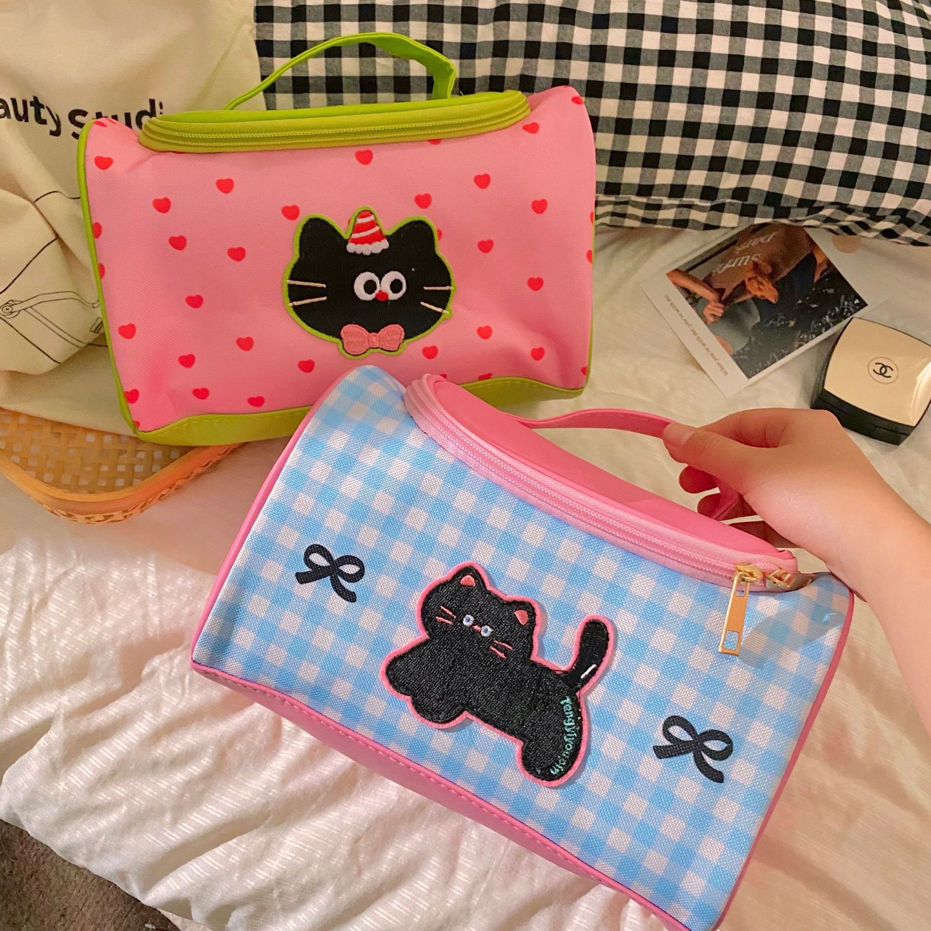 Cartoon kitten makeup bag for women 2024 New large-capacity skin care product storage bag, cute hand-held portable small bag details Picture