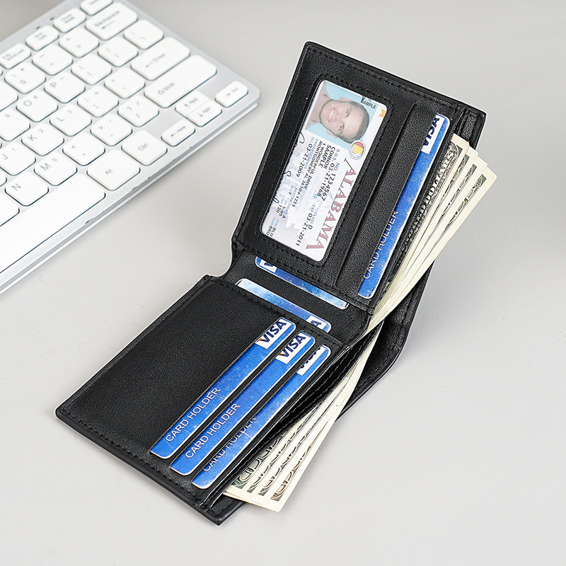 Wholesale of new men's short wallets: Korean version cross-patterned thin multi-slot wallet, soft leather hidden line wallet Application Scenario