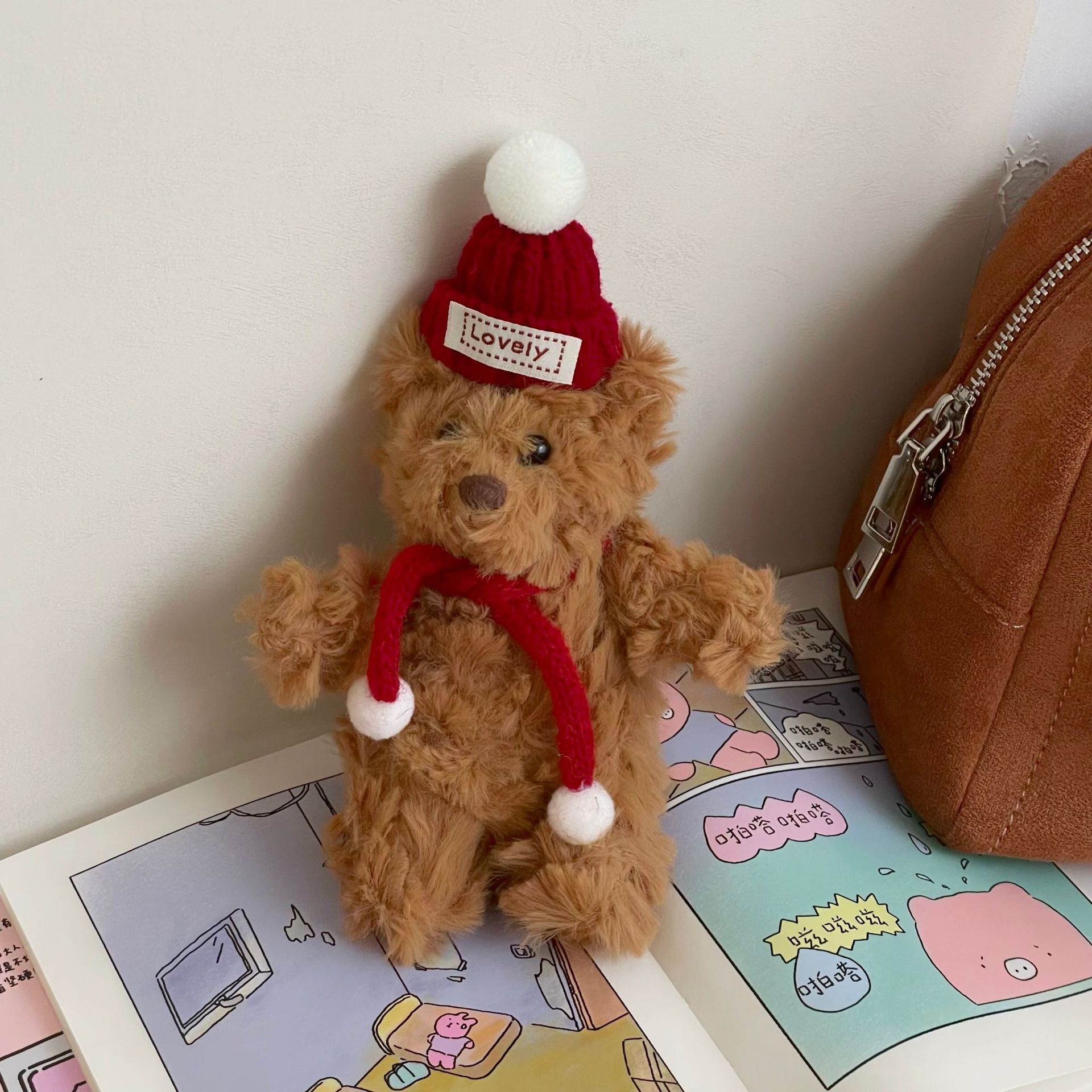 Xiaohongshu same style ~ Cute Barcelona Bear keychain New Year and Christmas bear doll bag pendant gift Item Picture