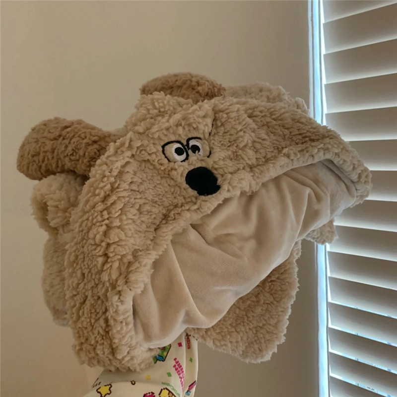 Original design: Thick and warm autumn and winter blanket, cute cartoon bear shawl, hat, nap blanket, cape Item Picture
