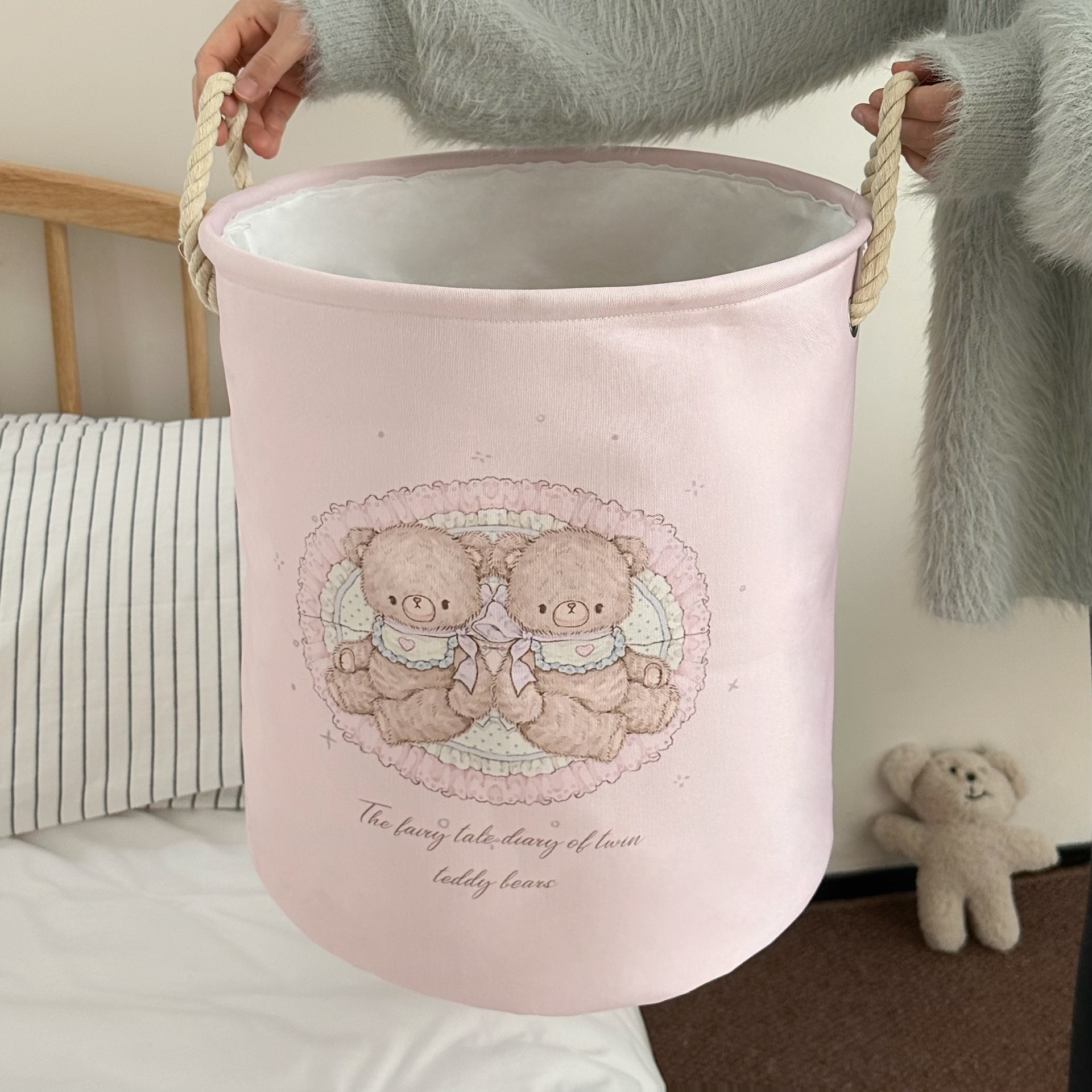 Girlish cartoon bear dirty clothes basket, large-capacity clothes storage basket, household foldable plush toy storage bucket Application Scenario