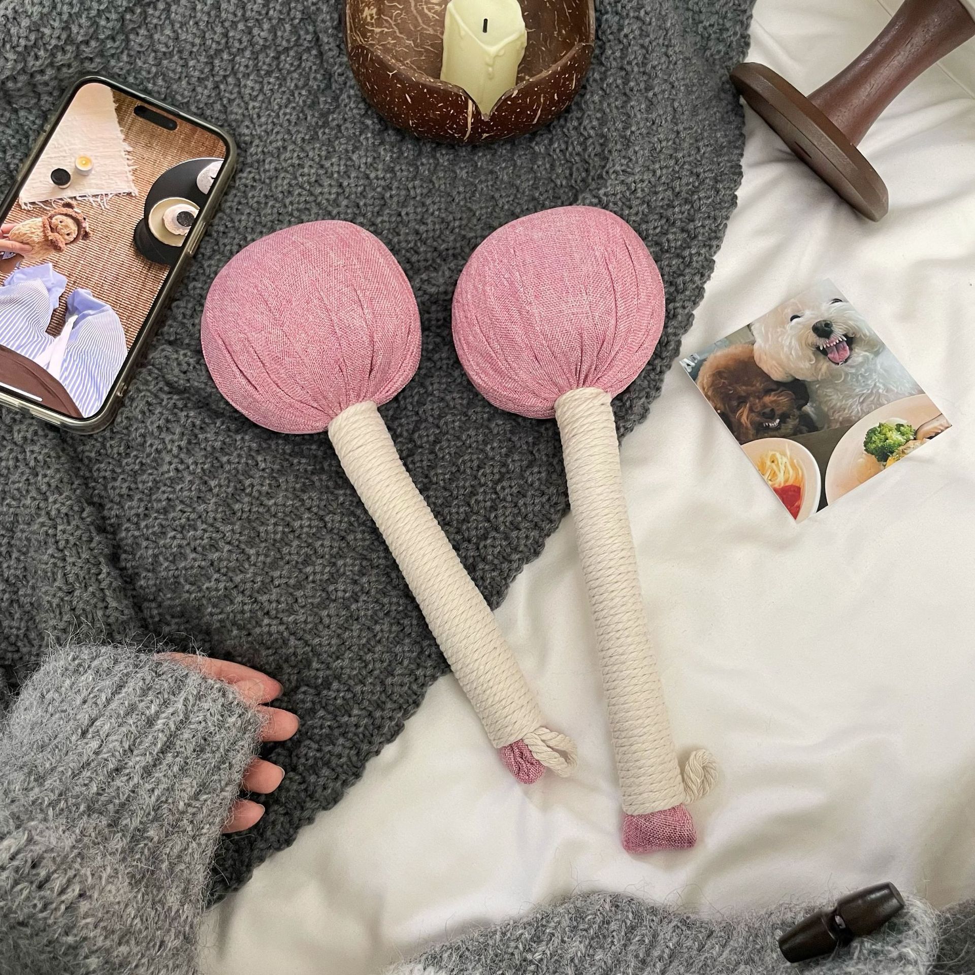 Herbal mugwort hammer, a handheld hammer for health massage and shoulder, neck and back meridians unblocking, is a perfect tool for full-body hammering and beating details Picture
