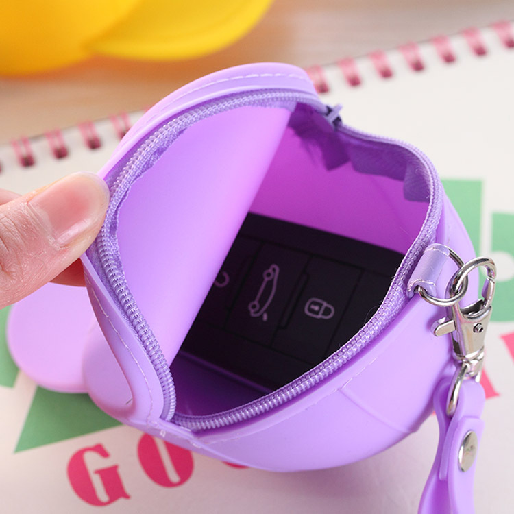 Korean cute cartoon candy-colored baseball cap coin bag, mini hat key bag, silicone women's loose change clutch Application Scenario