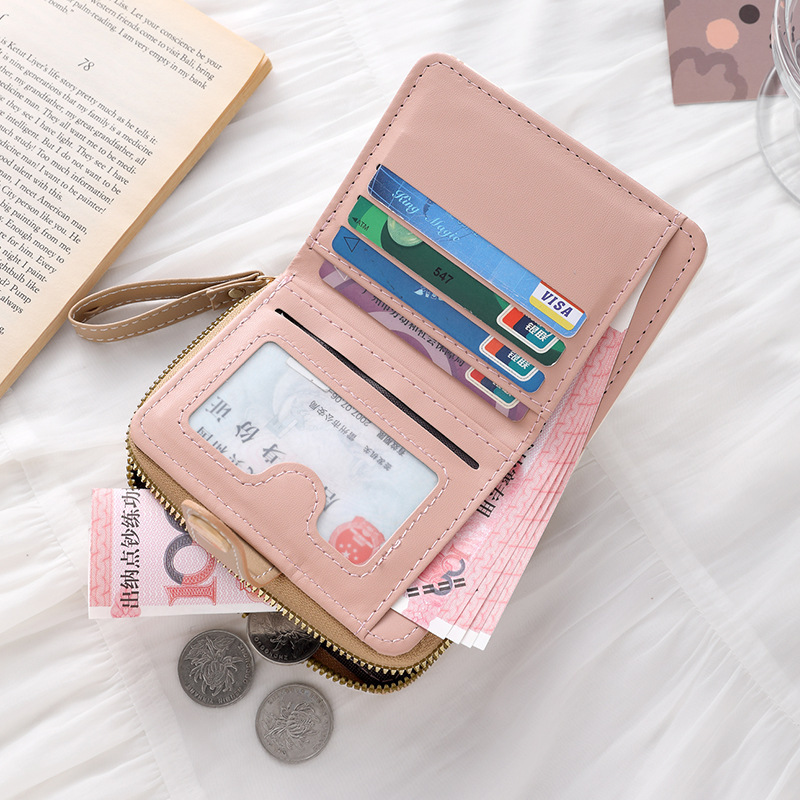 Ailun's simple and elegant little cat Japanese-style women's pocket coin holder, portable multi-functional short wallet for women Application Scenario