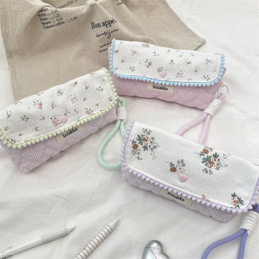 5412 Korean-style floral pen case storage bag, high appearance level, ins style, large capacity student stationery box, multi-functional details Picture