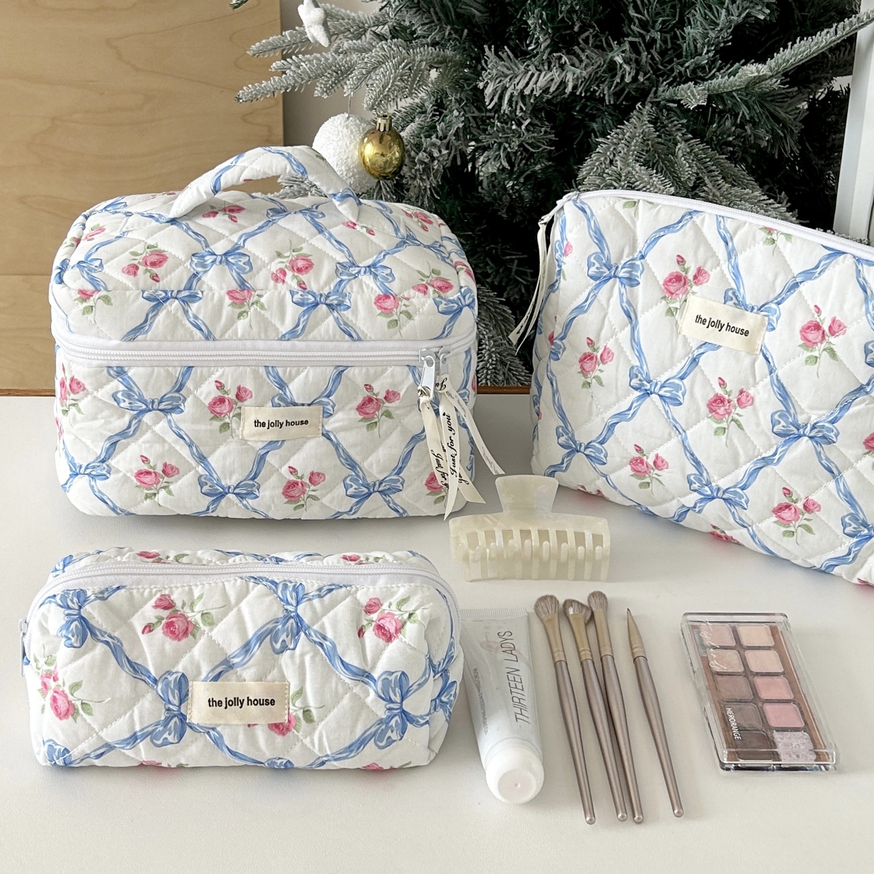 ins Bow floral makeup bag, Spring fresh and clean, large capacity travel skincare storage bag, toiletry bag for women Specification drawing