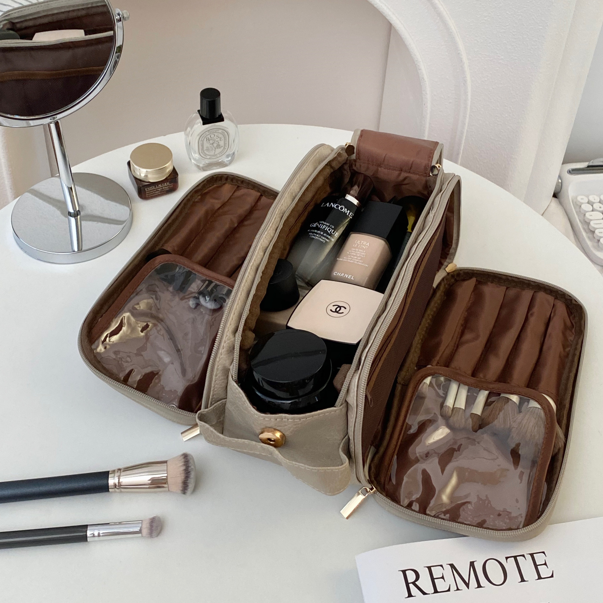 New large-capacity cosmetic bag for cosmetics storage, portable for travel, hand-held cosmetic bag for women, with compartments and layers full figure