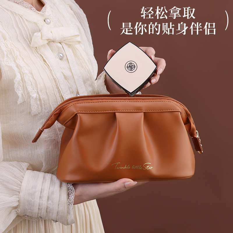 A large-capacity 2025 new high-end cosmetics small storage bag for women, a light luxury and high-end portable toiletry bag Application Scenario