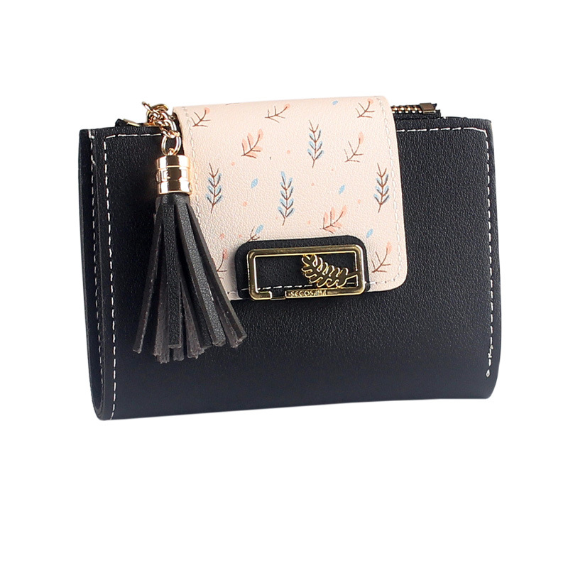 The wallet is simple, Instagram, cute, Japanese-style, and girlish. It's versatile, small, elegant, and ultra-thin. It's a one-piece wallet for girls Application Scenario
