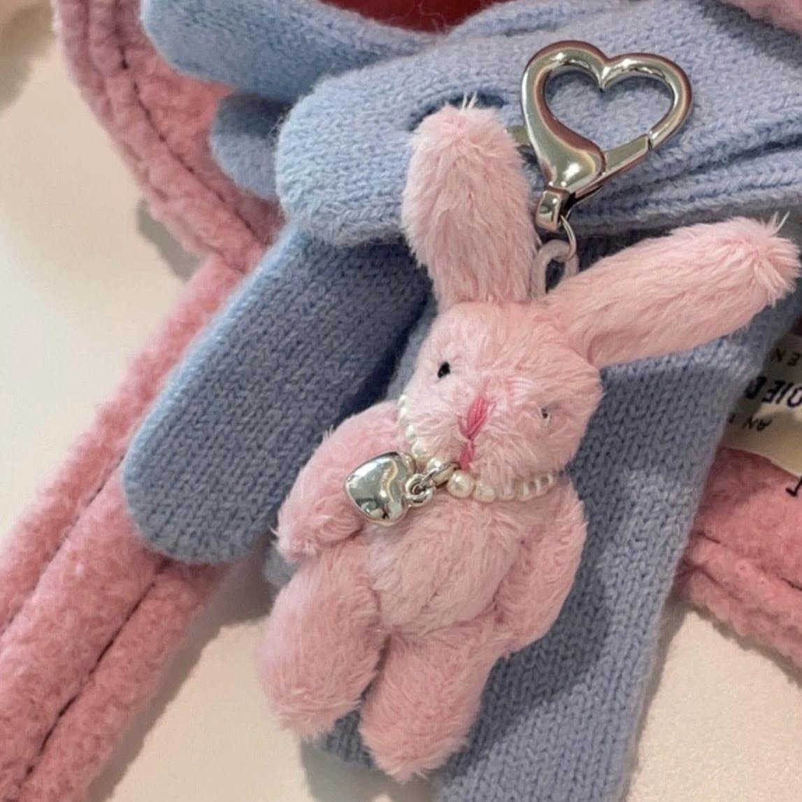 Ins-style handcrafted cute rabbit heart-shaped beaded bags, keychains, pendants, animal toys, dolls and figurines full figure