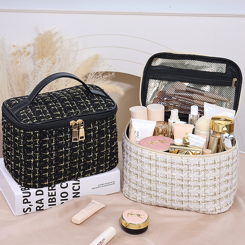 Wholesale new women's makeup bag, small chanel-style, large-capacity ins hand-held toiletries and storage bag, portable for going out, high appearance level Application Scenario