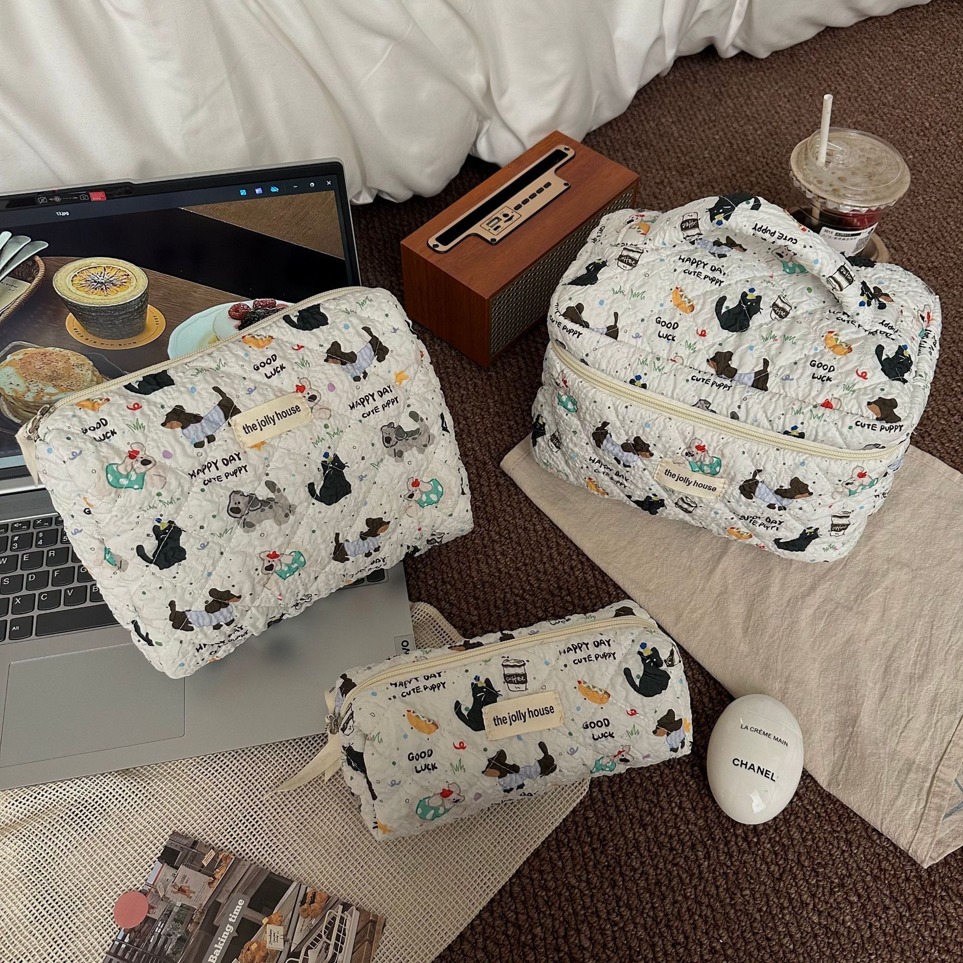 Spotted Dog makeup bag for women, ins cartoon, cute, portable, large-capacity travel cosmetics storage bag handbag full figure