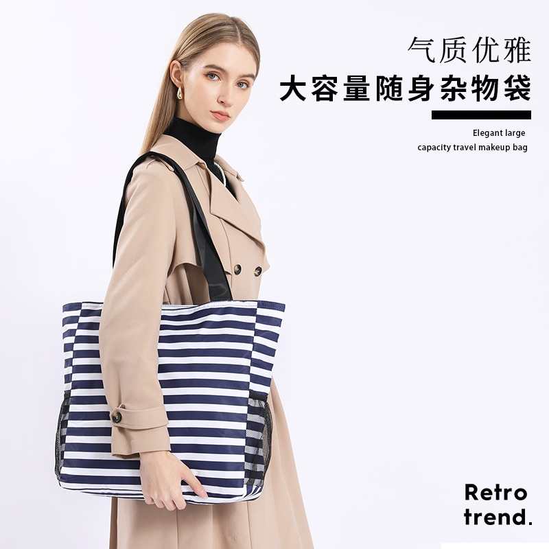 Waterproof beach handbag for ladies and girls with zipper, foldable sandproof swimming pool bag for travel and fitness full figure