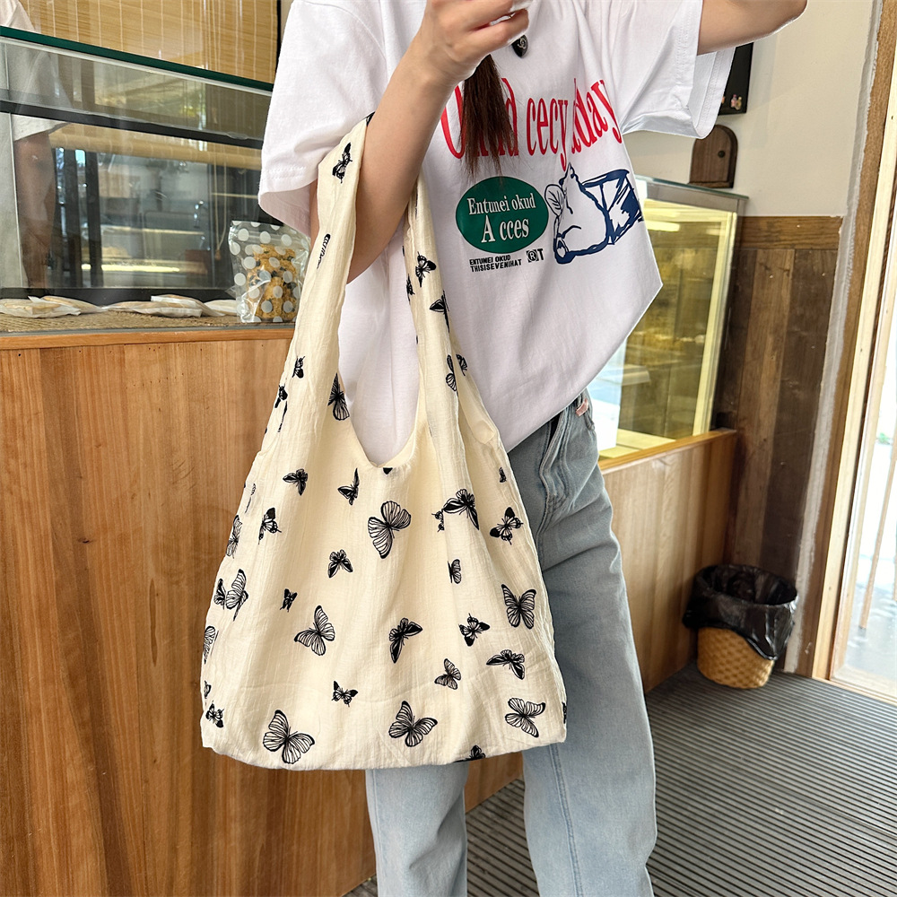 46102 Lace Butterfly New Trendy Canvas Bag, new artistic tote bag for women, Large capacity commuting vest bag Application Scenario
