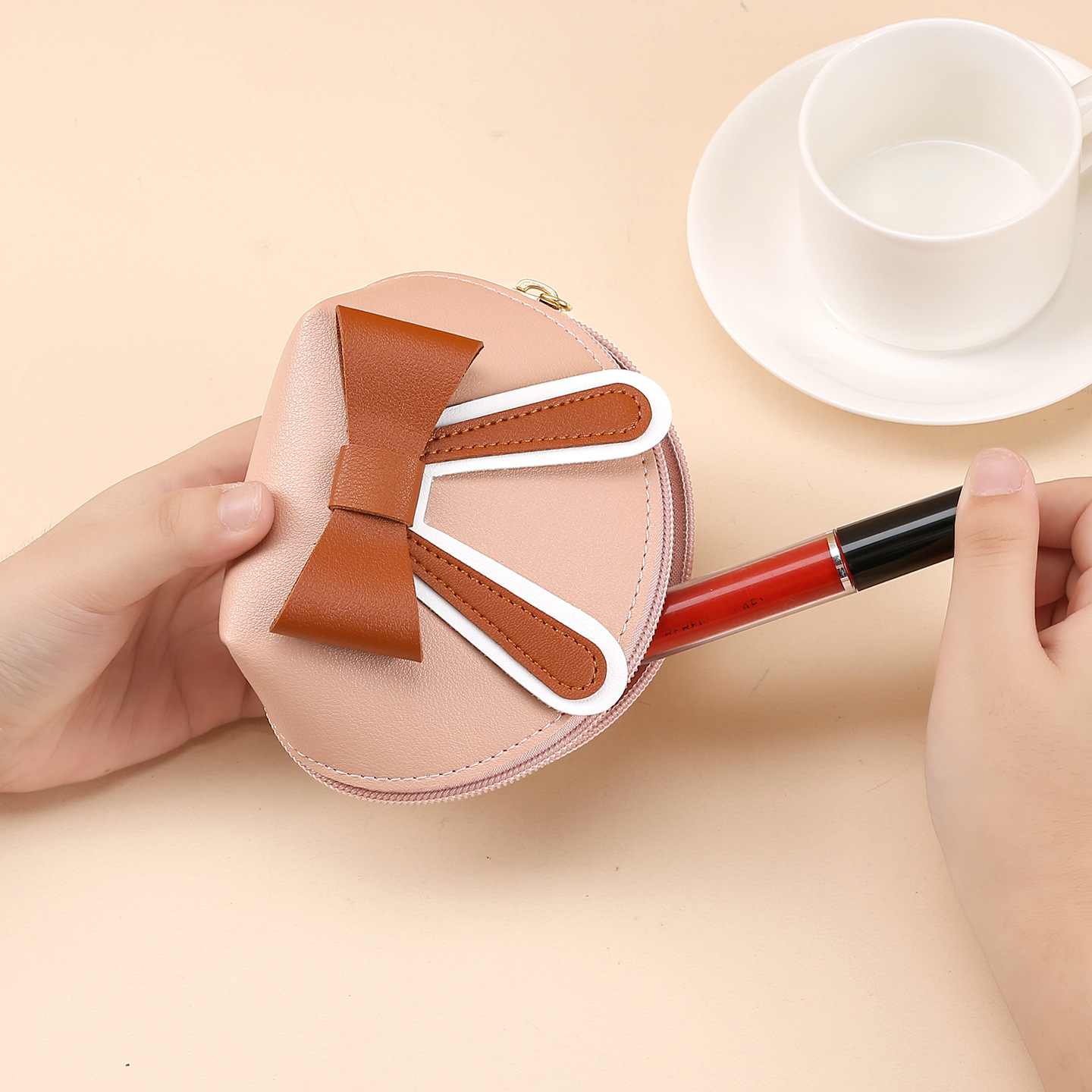 New Shangtu ear bow coin purse, pu leather earphone case, card case, keychain, zipper short gift Application Scenario