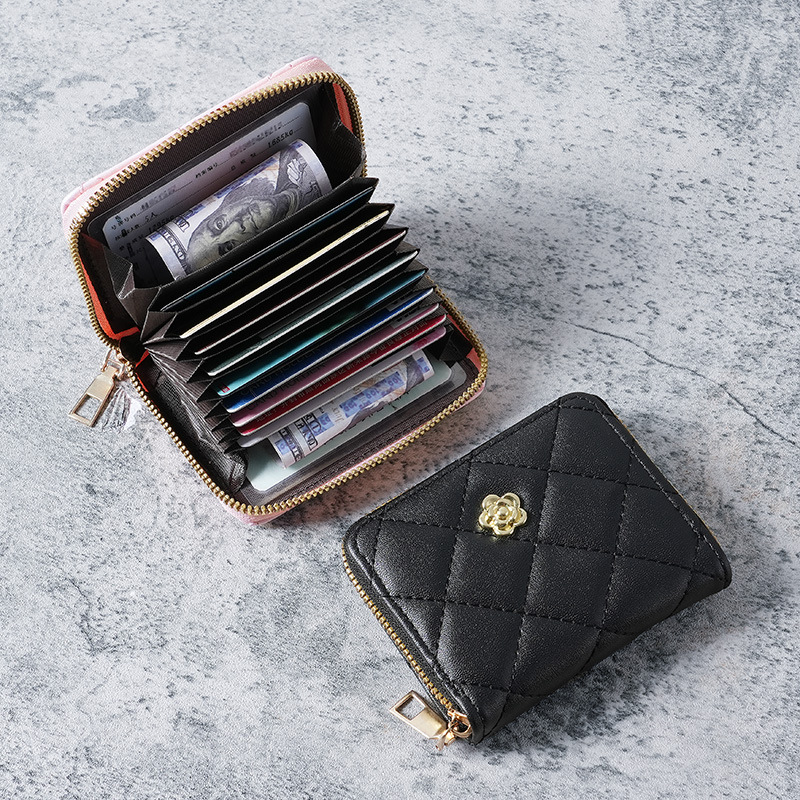 A new European and American light luxury fresh chanel-style women's wrist wallet card case with multiple slots for cross-border mobile phone cases for women full figure