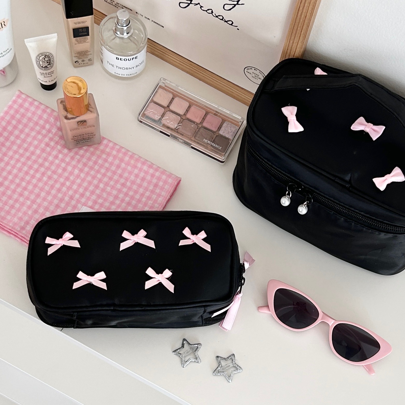 Cream pink bow makeup bag for women 2024 new model, high appearance level, portable large-capacity travel toiletry bag and storage bag full figure