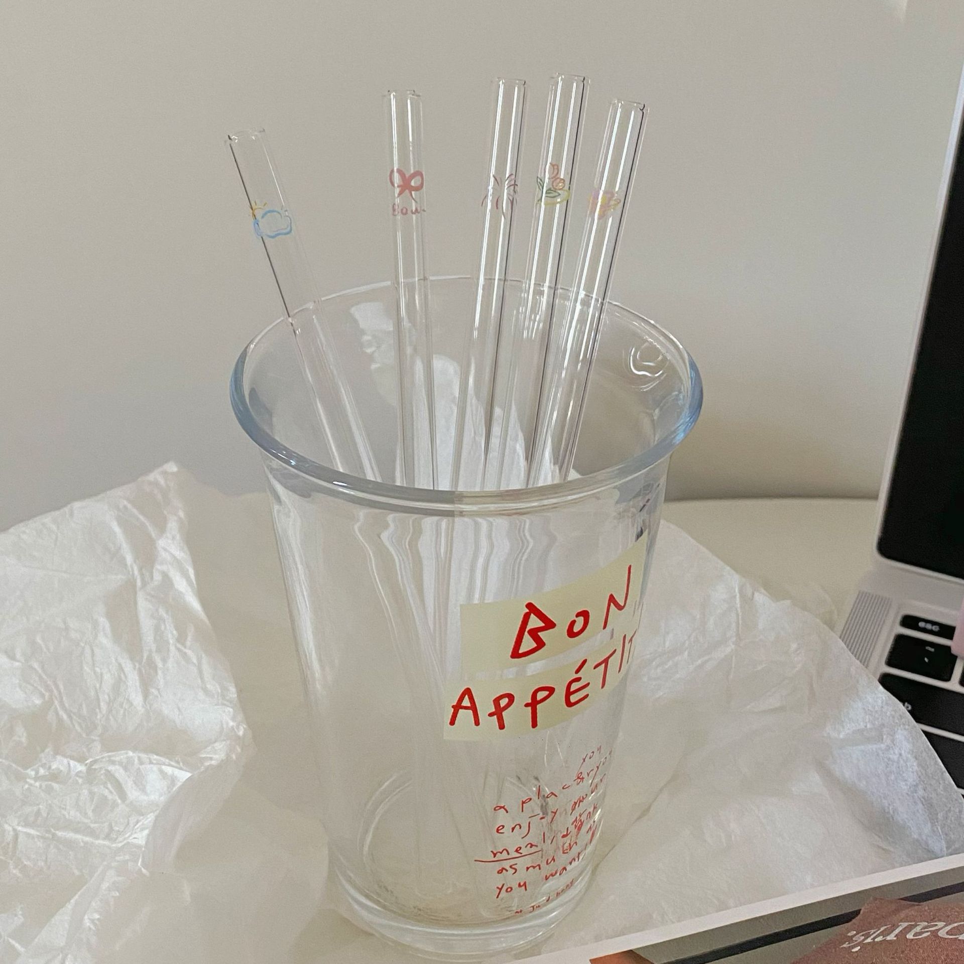 So beautiful! ins glass straws, exquisite butterfly eco-friendly drinking straws, coffee and milk, cute and heat-resistant straws for adults full figure