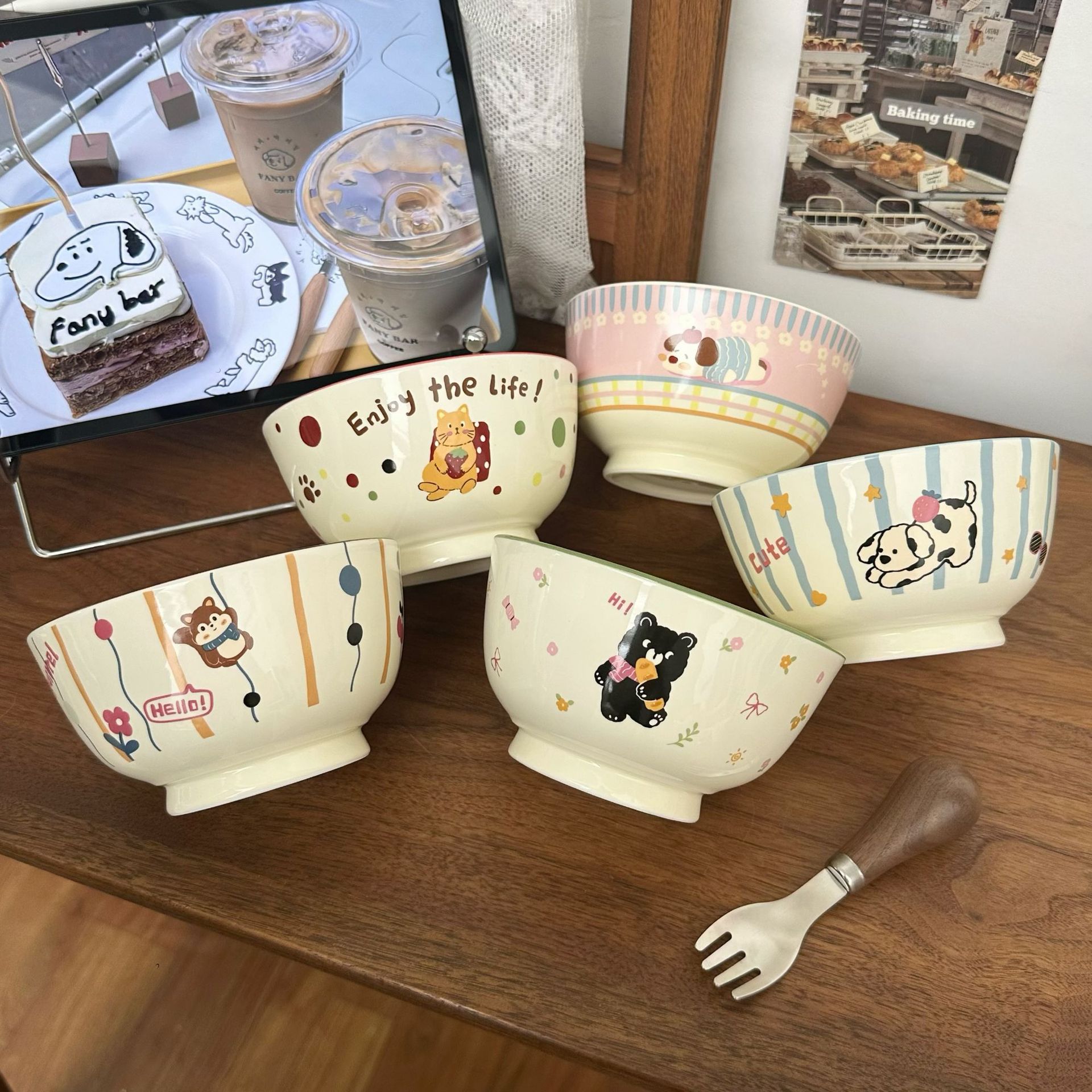 Cartoon animal cute pet rice bowl, healing ceramic rice bowl, household high appearance level rice bowl, cute dessert salad bowl full figure