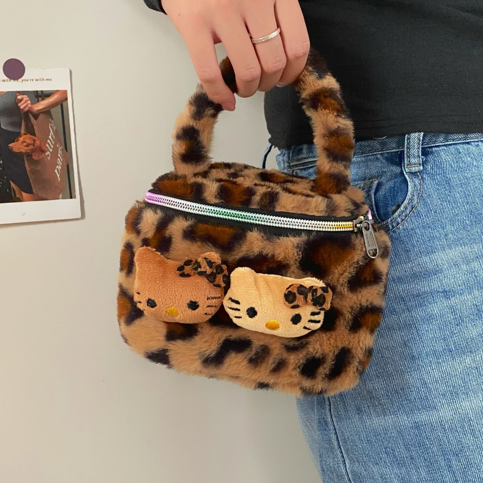 Cute leopard-print cat plush hand-held makeup bag, women's InS-style portable travel and travel skin care product storage bag full figure
