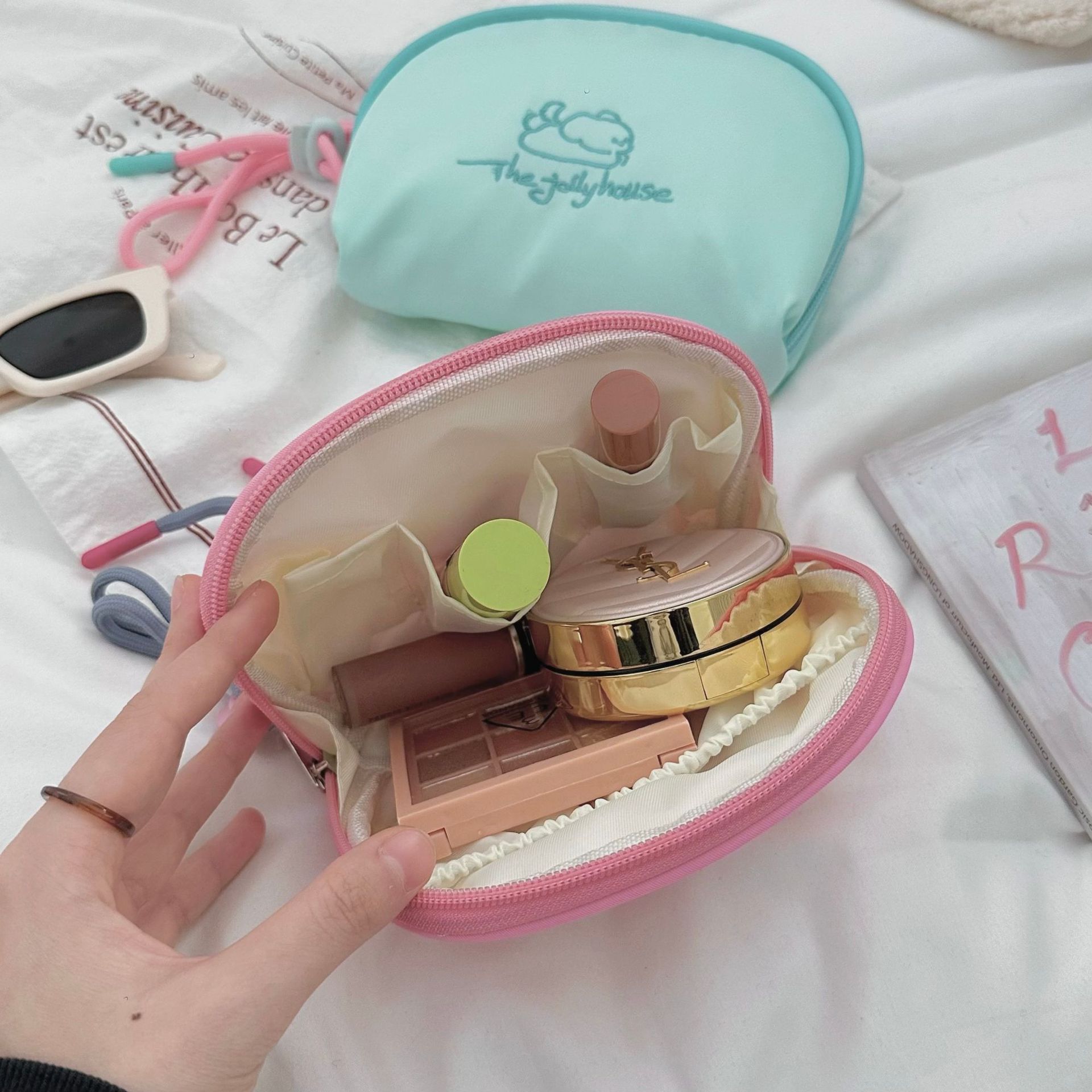 Line Puppy Semi-circular Cosmetic Bag for Women 2025 New portable mini cartoon storage bag for cosmetics Application Scenario