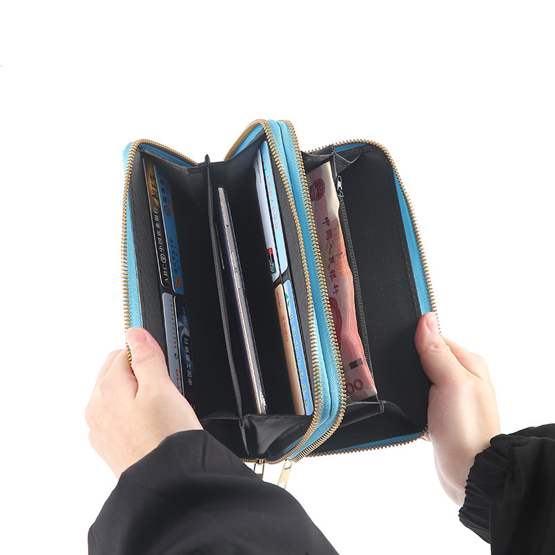 Wholesale of 2024 new style small card bag for women, simple woven pattern zipper, long women's wallet, wallet and clutch Application Scenario