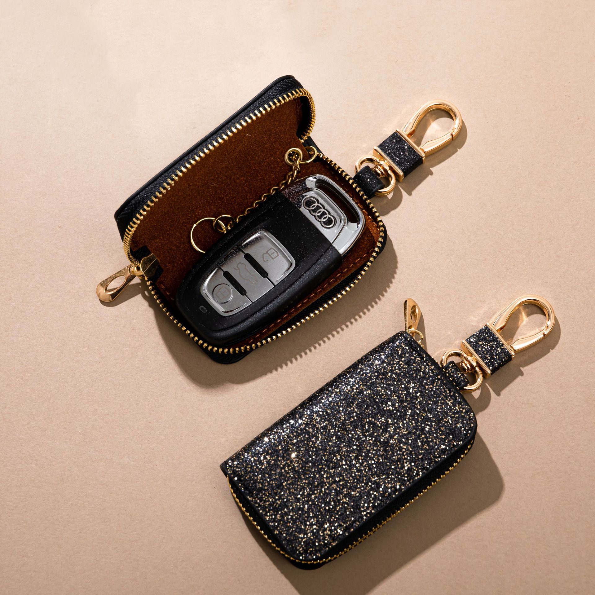 Cross-border car key case for both men and women, universal car key storage case, creative star shining leather pendant keychain Specification drawing