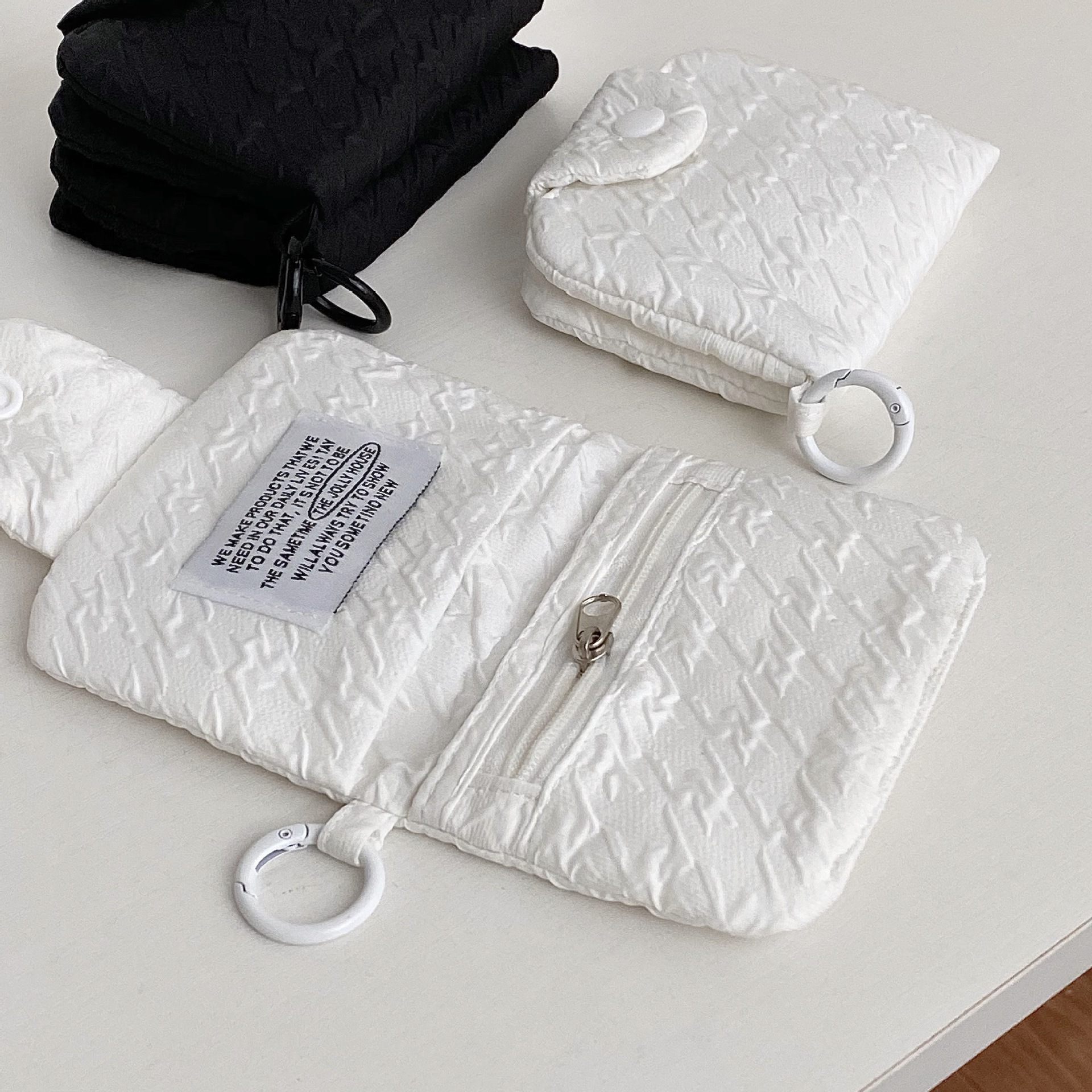 ins cute and niche pleated coin purse for women, retro fabric storage for coins, ID cards, multi-layer card cases and earphone cases full figure