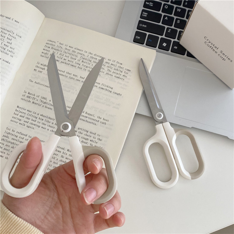 Simple and multi-functional scissors in an ins style, portable for home and office use, student cutting tools, utility knives, and for opening packages Specification drawing