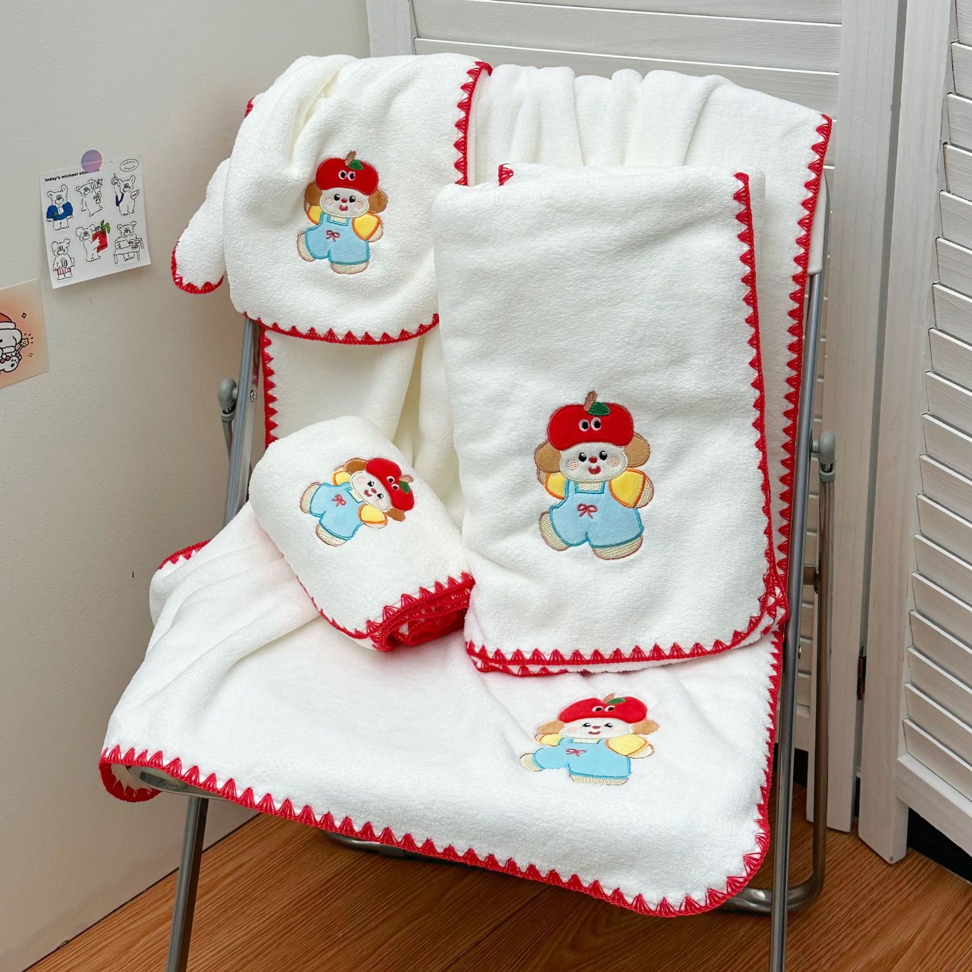 Cute apple bear coral fleece absorbent, thickened, soft, quick-drying adult bath towel, student dormitory three-piece set full figure
