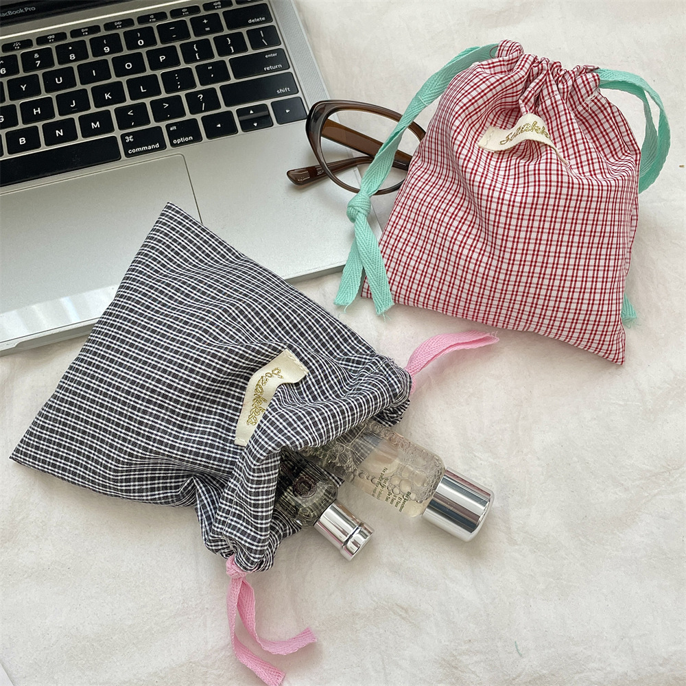 43222 InS-style drawstring bag, portable sundries, cosmetics and lipstick storage bag full figure