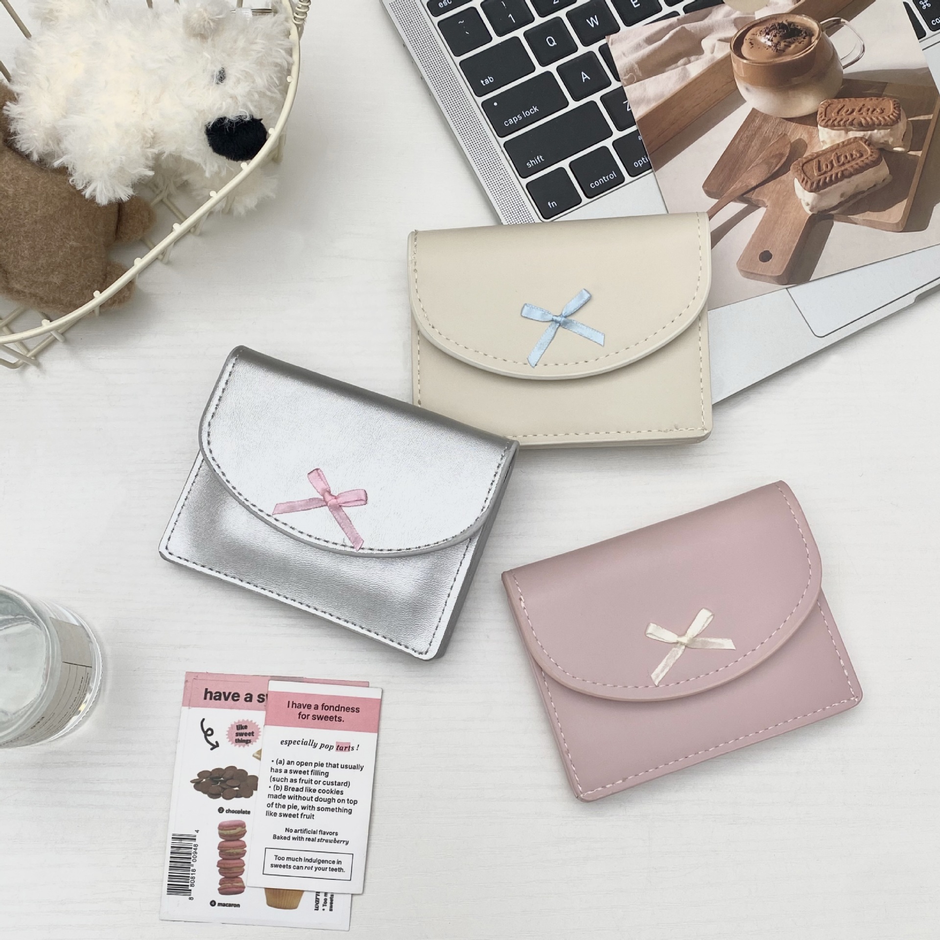 Cross-border Korean version simple coin purse, large-capacity portable, girls' bow card holder, mini hand-held loose change card case details Picture