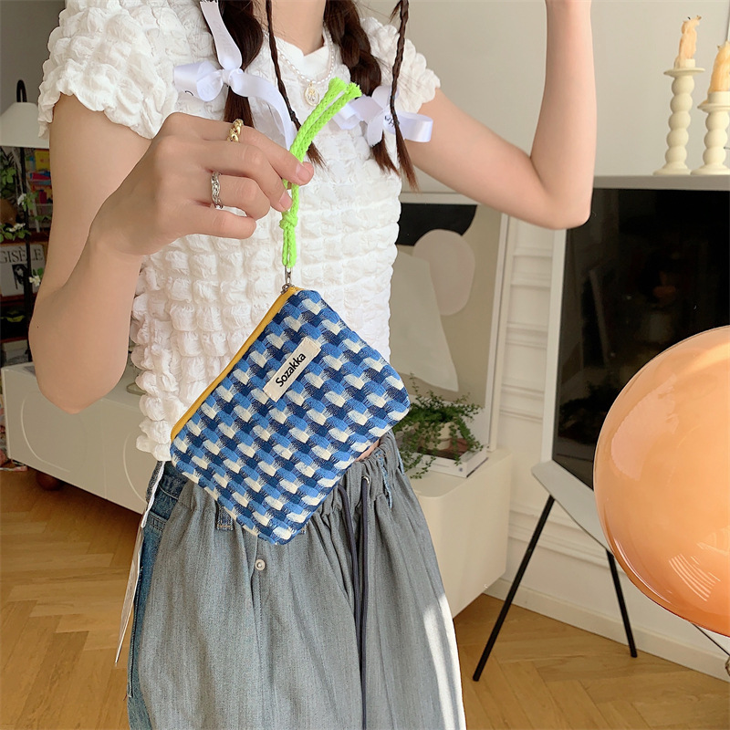 35202 Japanese-style coated checkered drawstring red envelope women's makeup bag, portable and carry-on coin purse, washbasin storage bag details Picture