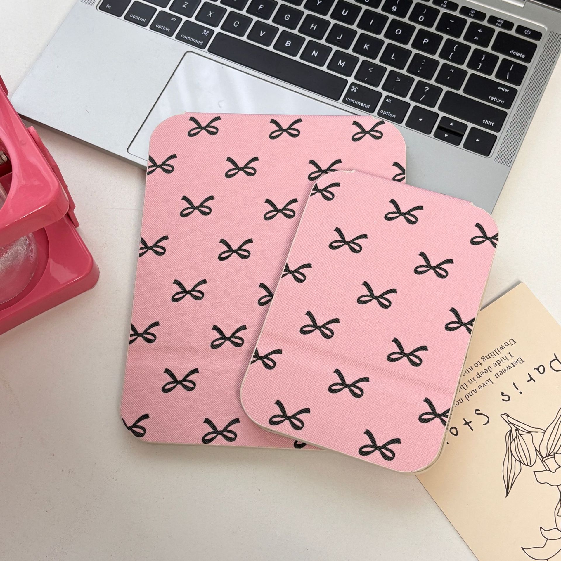 Sweet pink bow makeup mirror, portable small mirror, student dormitory desktop folding mirror table style dressing mirror Item Picture