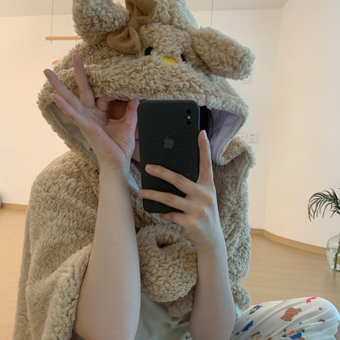 Cute cartoon kitten shawl 2023 new autumn and winter thickened warm blanket with hat velvet blanket, nap blanket cape full figure
