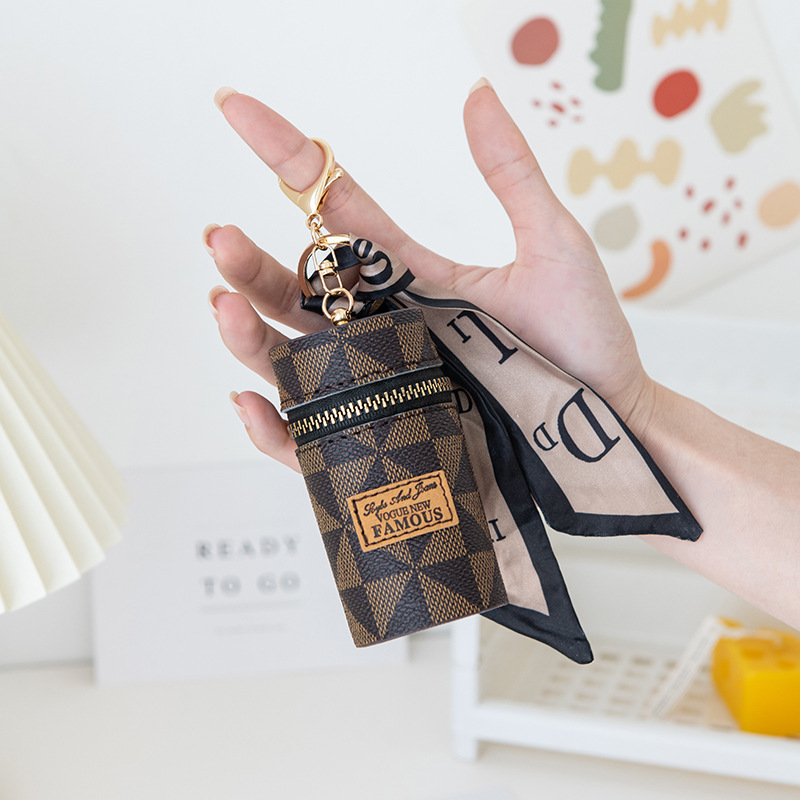 2024 New cute bucket-shaped, fashionable and simple red envelope, small hand-held key pendant, silk scarf small bag for women Specification drawing