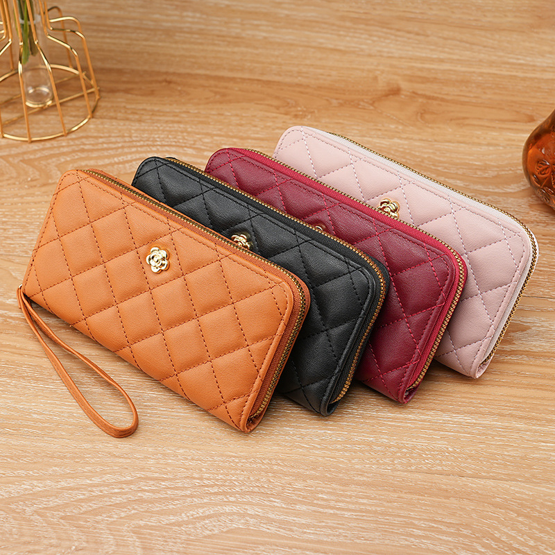 A new European and American light luxury versatile small chanel-style women's wrist wallet card case with large capacity and cross-border mobile phone case for women Application Scenario