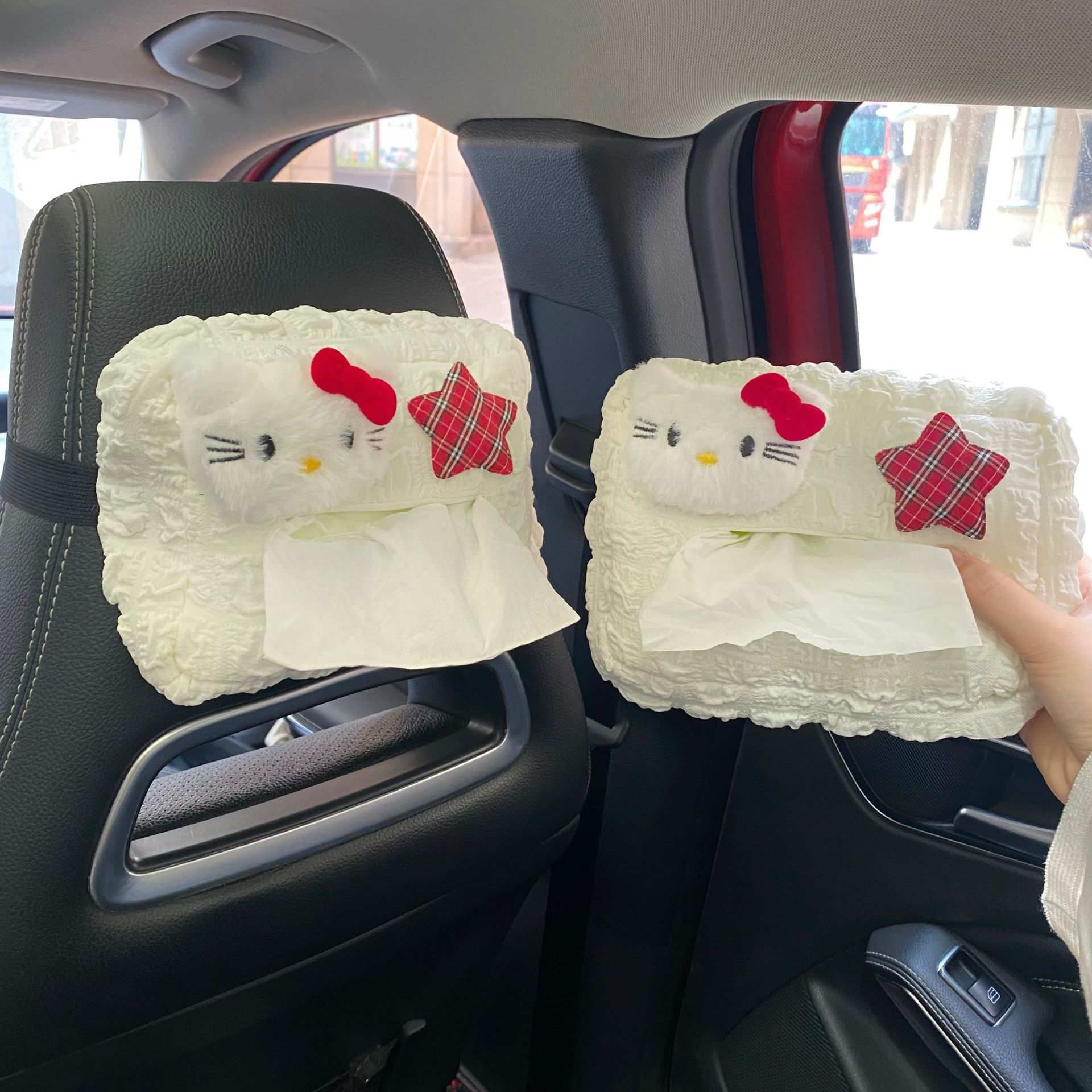New five-pointed star cat car tissue box, car tissue box, women's car interior hanging bag, creative car paper bag decoration Application Scenario