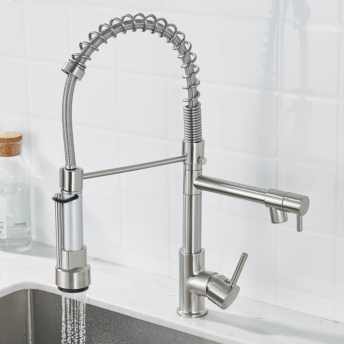 Cross-border product: All-copper-nickel brushed dual-function kitchen spring faucet, hot and cold water rotating black pull-out faucet Application Scenario