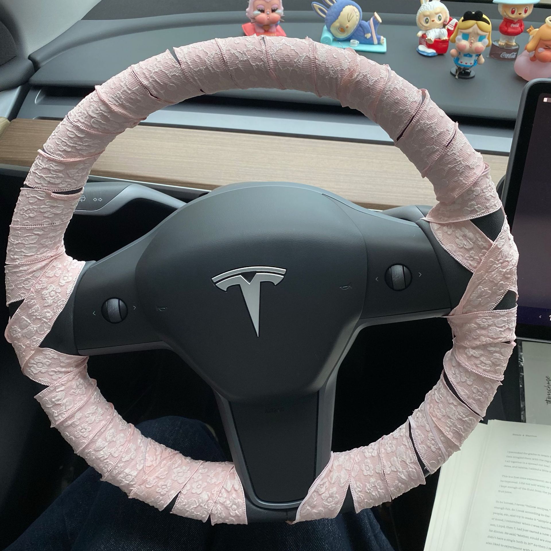 New diy anti-slip steering wheel strap, wear-resistant and anti-sweat hand cover, camellia embossed flower ribbon steering wheel cover details Picture